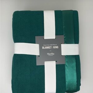 NWT Martha Stewart Collection Emerald Green King Fleece Blanket